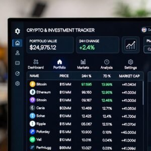 CRYPTO & INVESTMENT TRACKER